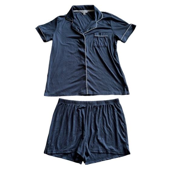 Nicole Miller Pajama Set Navy Size Medium Pocket Button Up Top Shorts Soft - Picture 1 of 8